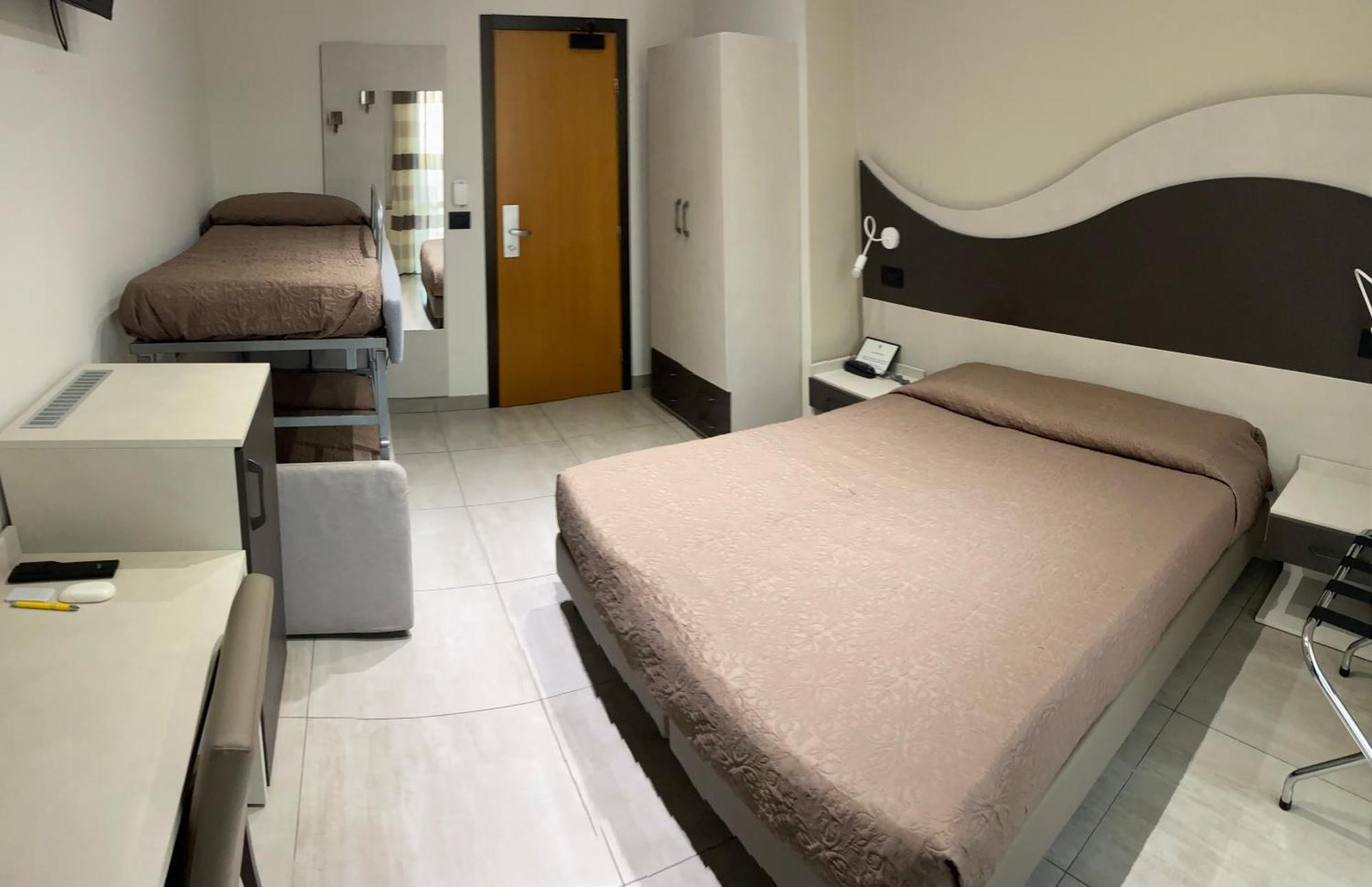 Hotel Roma Marina di Massa Kültér fotó