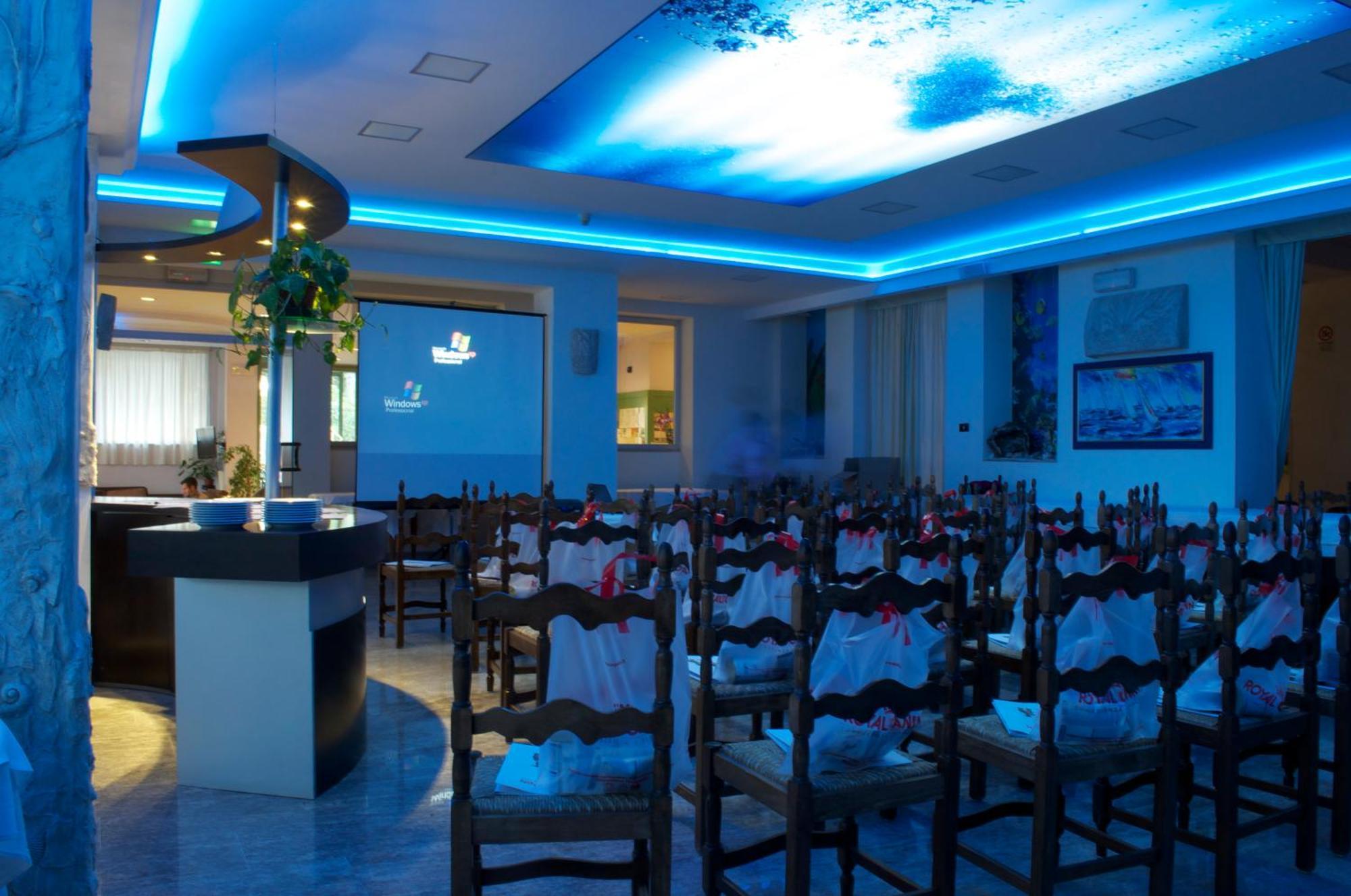 Hotel Roma Marina di Massa Kültér fotó