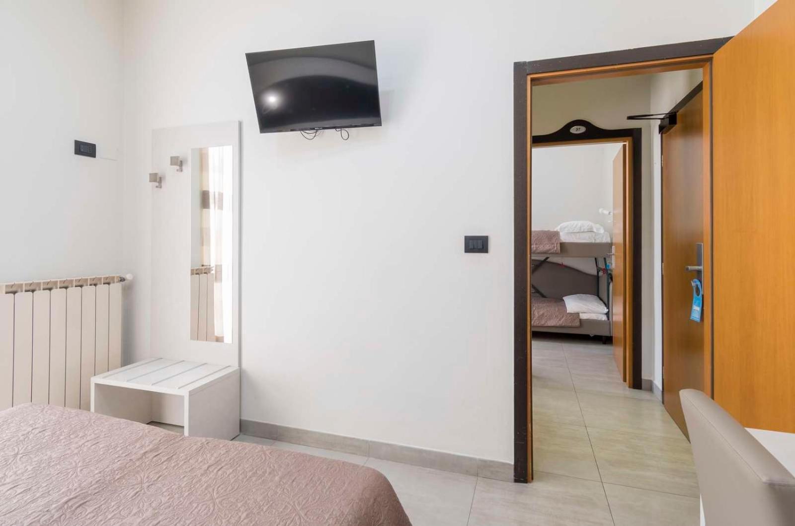 Hotel Roma Marina di Massa Kültér fotó