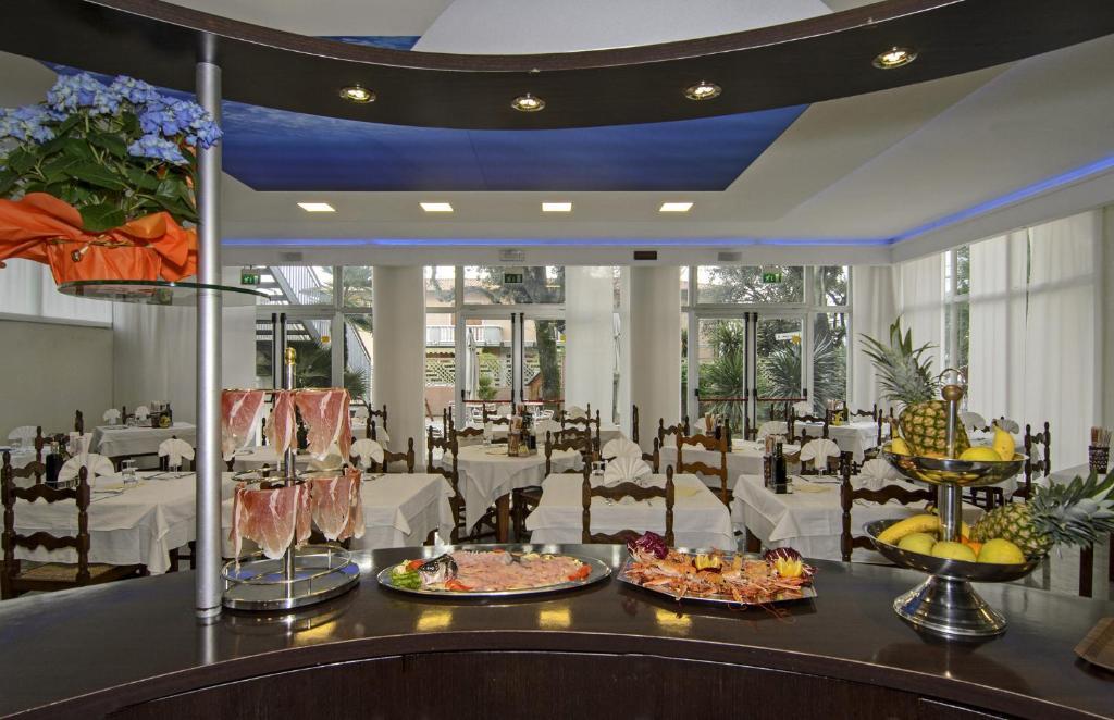 Hotel Roma Marina di Massa Kültér fotó