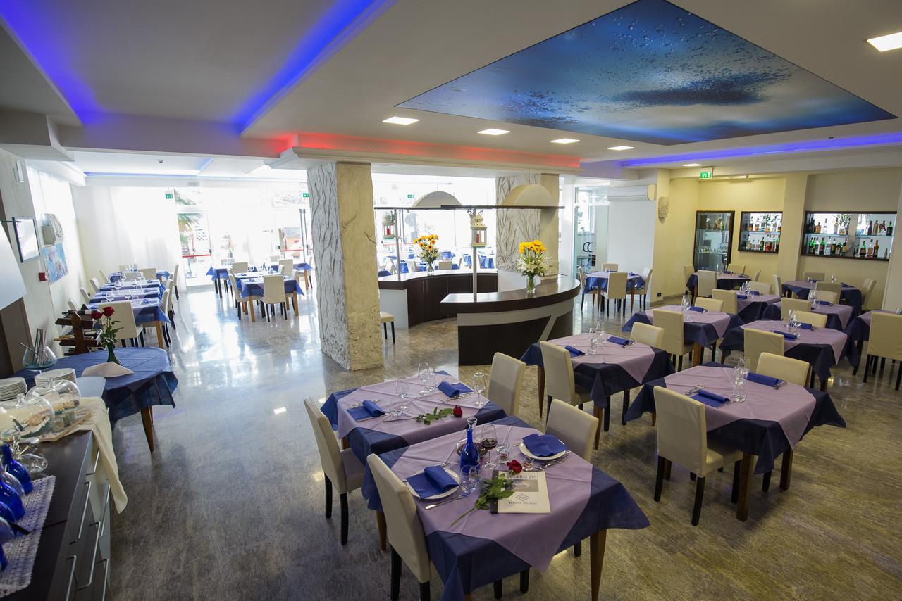 Hotel Roma Marina di Massa Kültér fotó